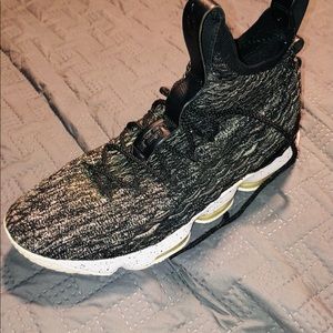 Lebron 15 XV Size 11.5 Basketball Sneakers Shoes